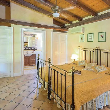 Victoria Villa Almiros Beach